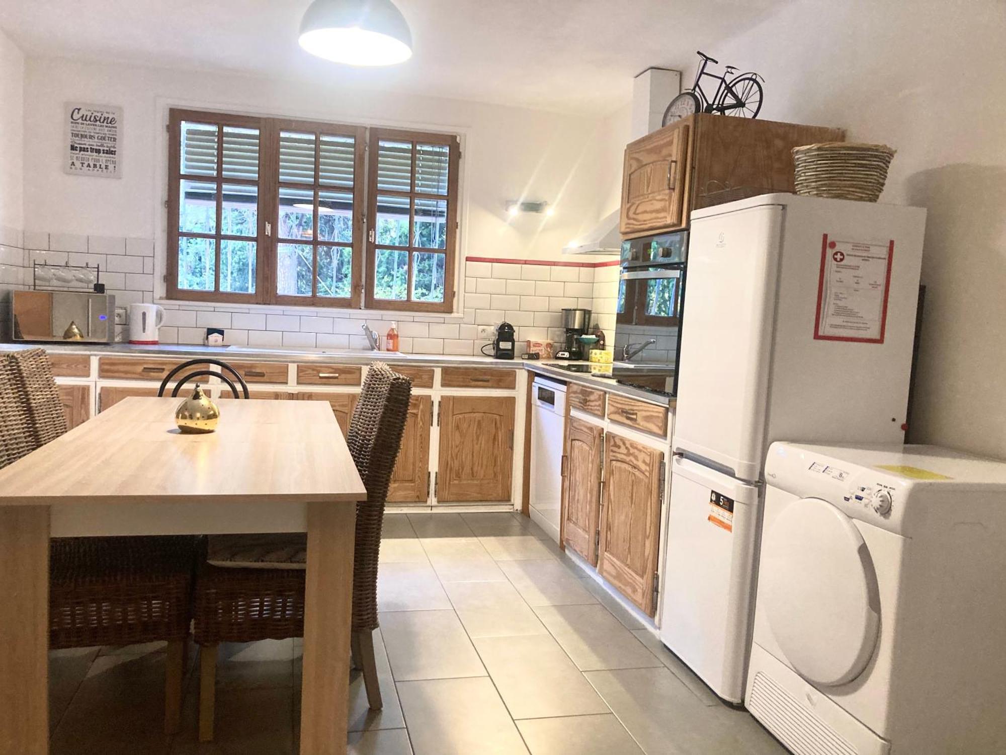 Villa 110m2, 7 pers, Jacuzzi , 3 chambres, terrain clos et arboré 2500m2 Trèbes Esterno foto