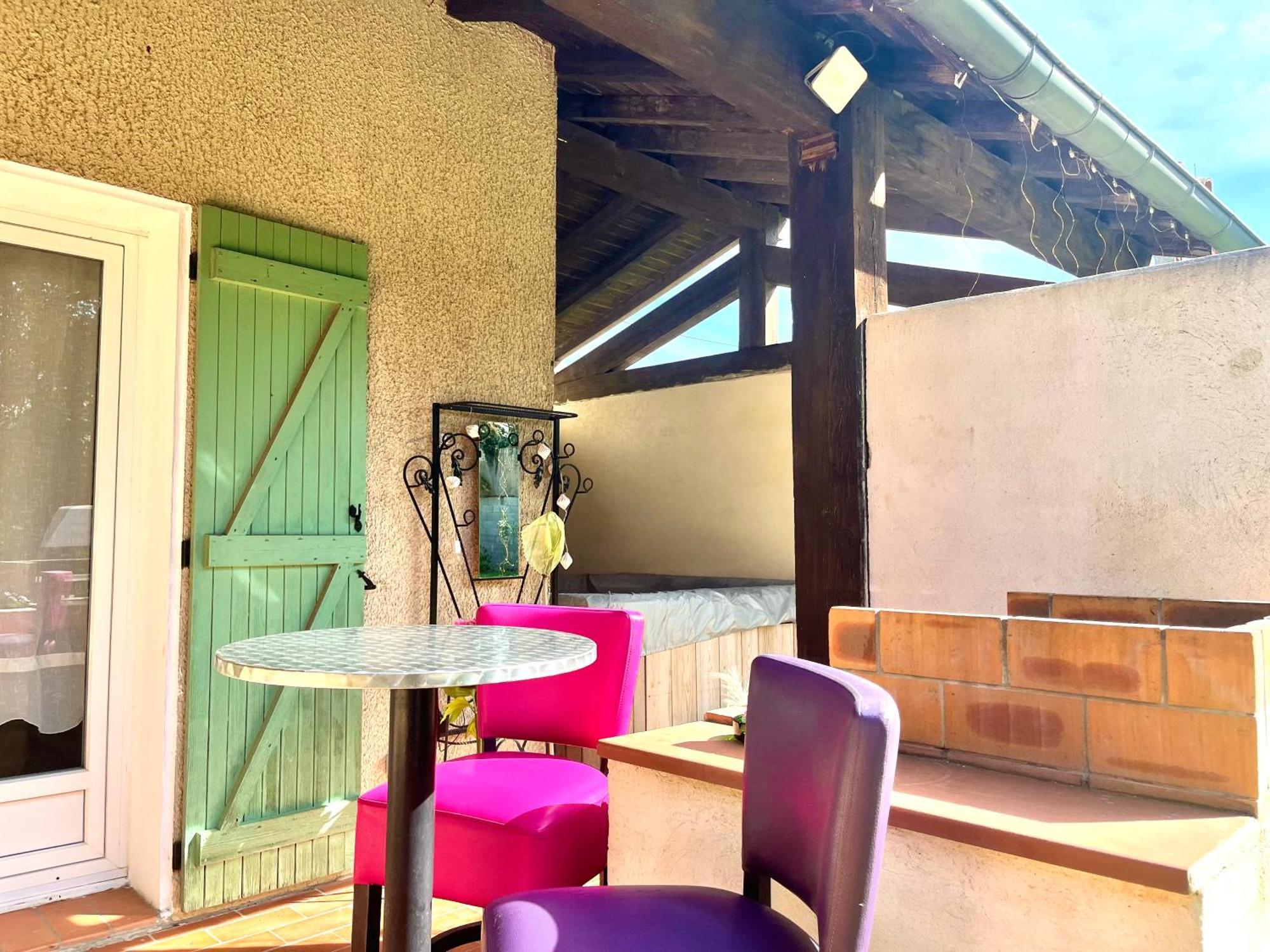 Villa 110m2, 7 pers, Jacuzzi , 3 chambres, terrain clos et arboré 2500m2 Trèbes Esterno foto